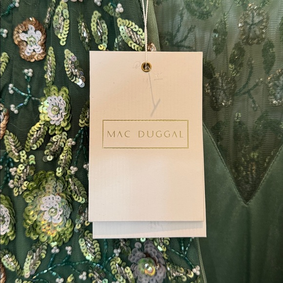 NWT Mac Duggal 5533 Green Embellished High Neck Long Sleeve A Line Gown Size 12 - Picture 13 of 14